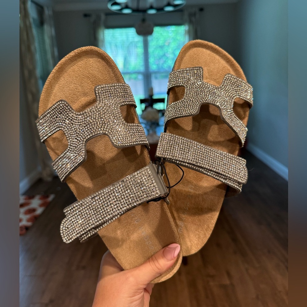 Steve Madden Sandals ✨ - Picture 4 of 6